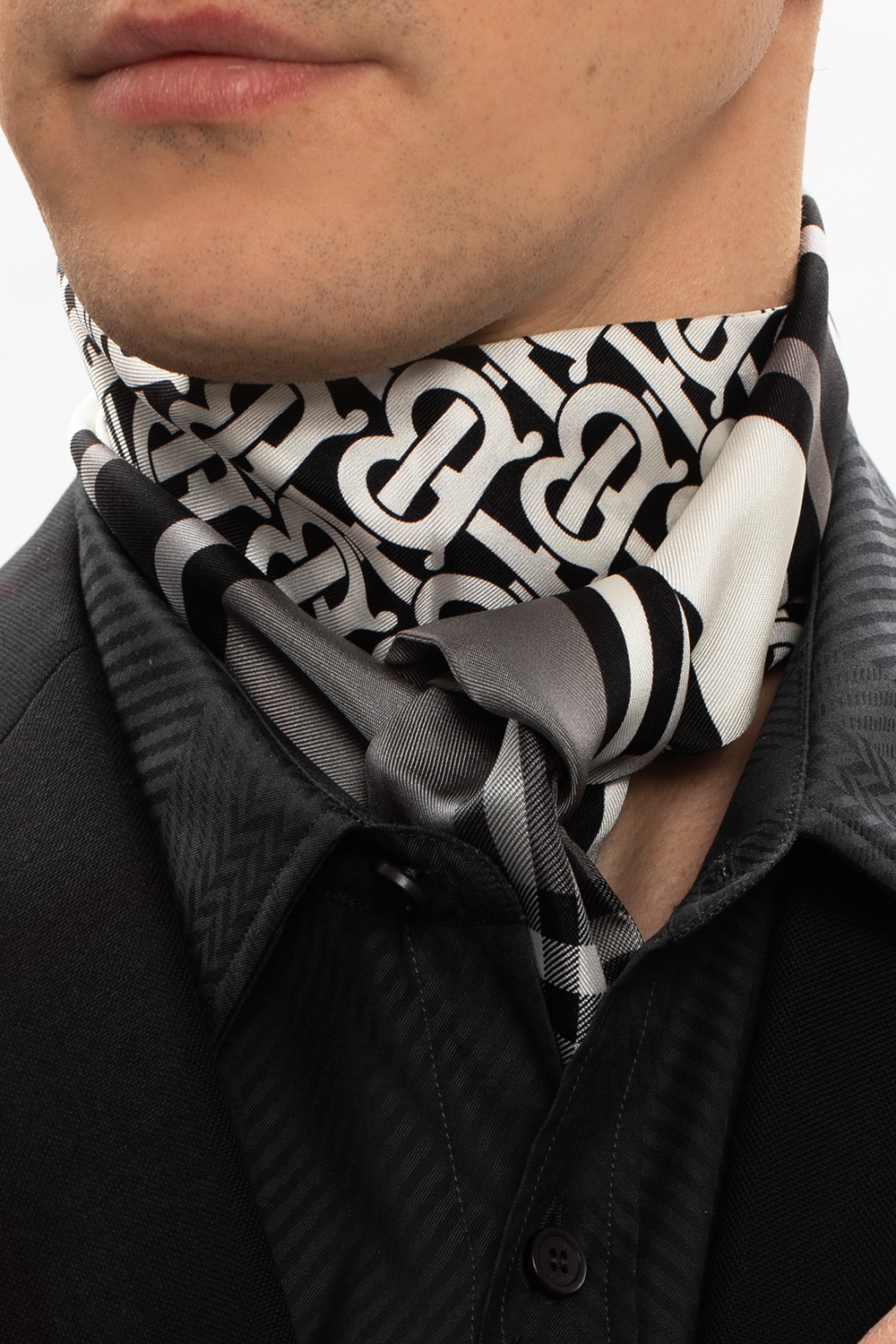 SchaferandweinerShops MP burberry Scarf with logo Burberry